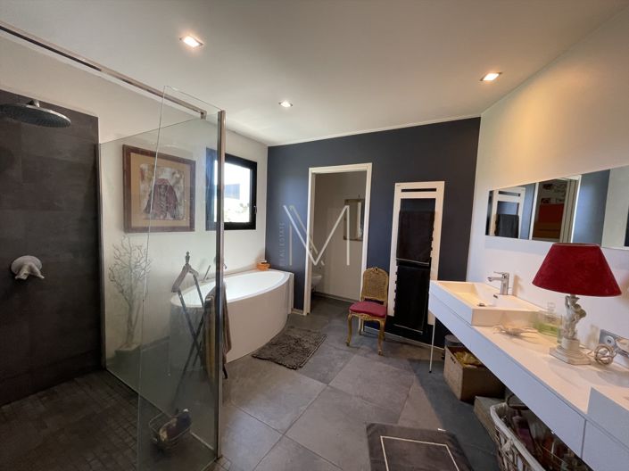 Image No.22-3 Bed House for sale