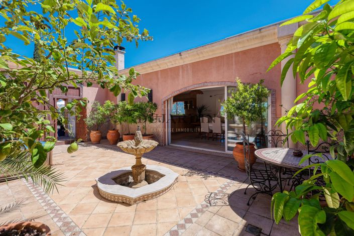 Image No.5-6 Bed House for sale
