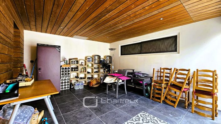Image No.24-5 Bed House for sale