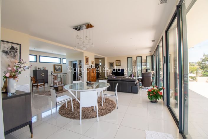 Image No.13-4 Bed House for sale