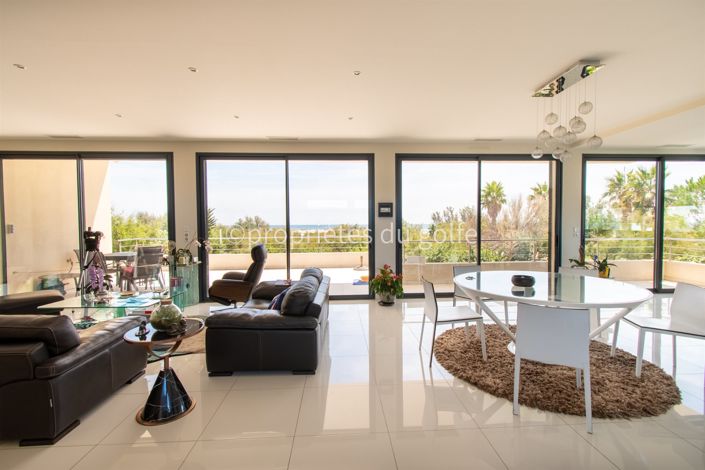 Image No.3-4 Bed House for sale