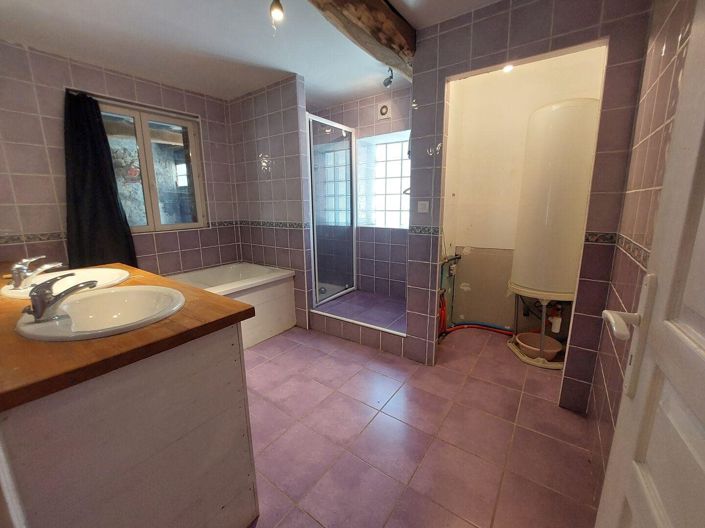 Image No.12-4 Bed House for sale