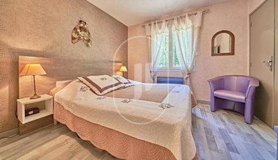 aj158zdh6z203uo97