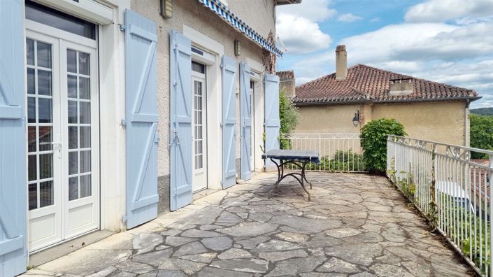 Image No.10-5 Bed House for sale