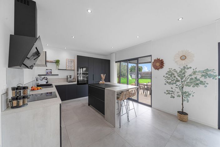 Image No.5-4 Bed House for sale