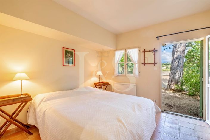 Image No.22-5 Bed House for sale