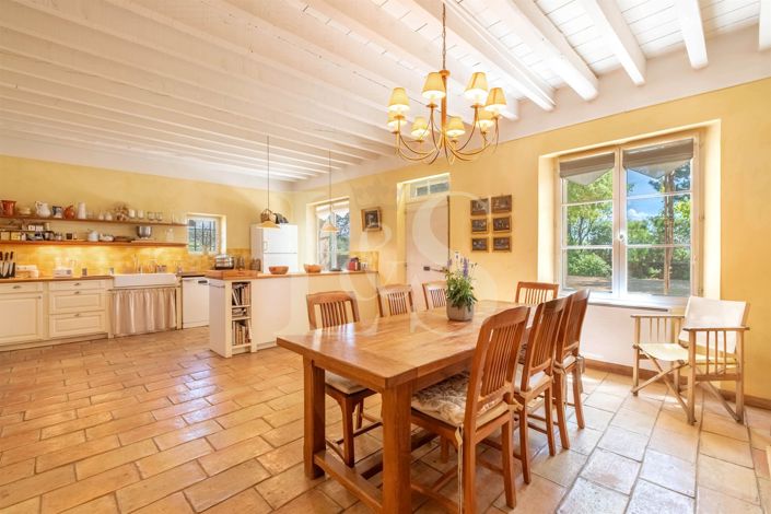 Image No.8-5 Bed House for sale
