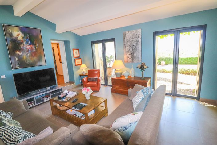 Image No.20-4 Bed House for sale