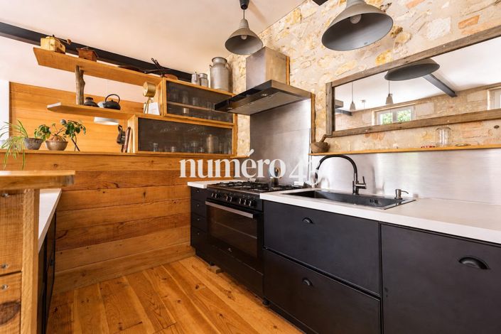 Image No.10-7 Bed House for sale
