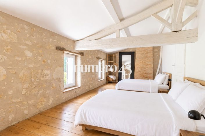 Image No.15-7 Bed House for sale