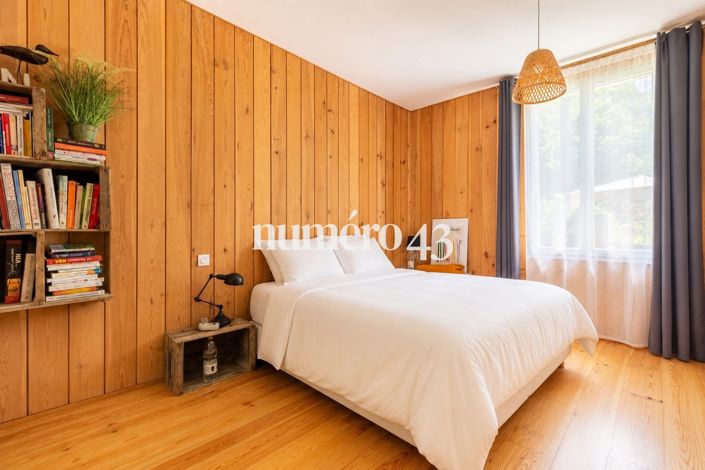 Image No.17-7 Bed House for sale