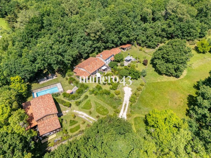 Image No.18-7 Bed House for sale
