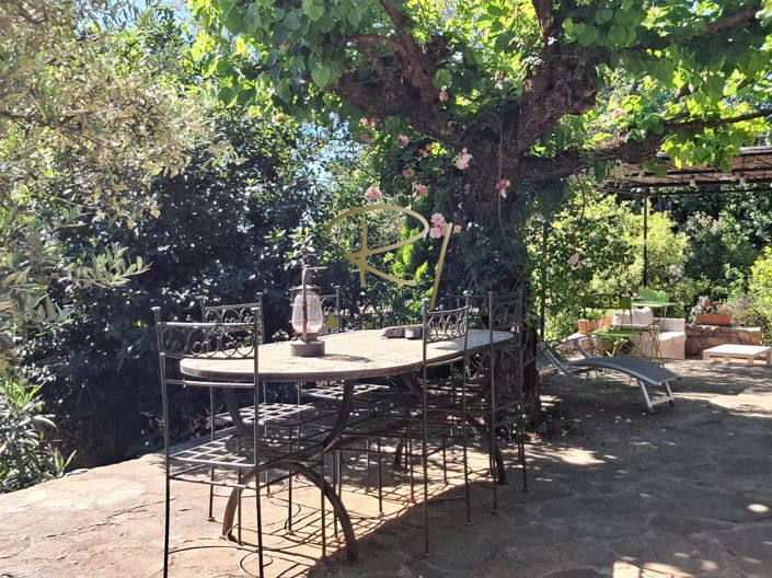Image No.16-5 Bed House for sale