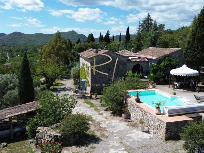 Image No.18-5 Bed House for sale