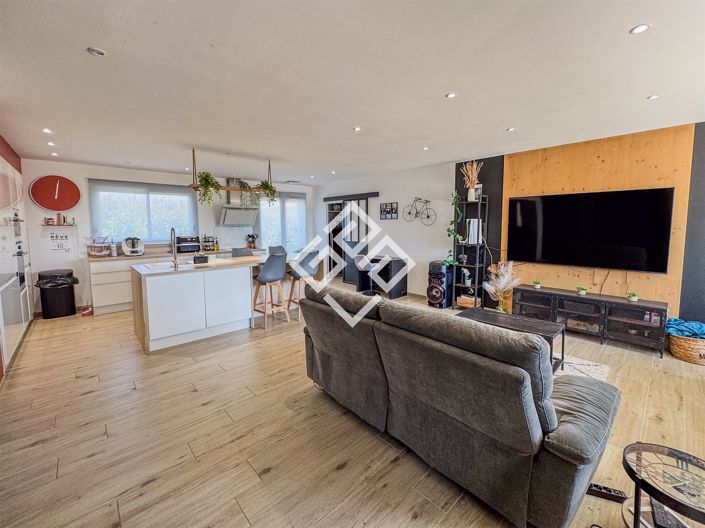 Image No.2-3 Bed House for sale