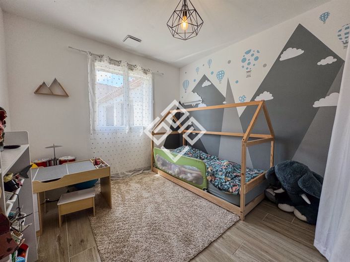 Image No.6-3 Bed House for sale
