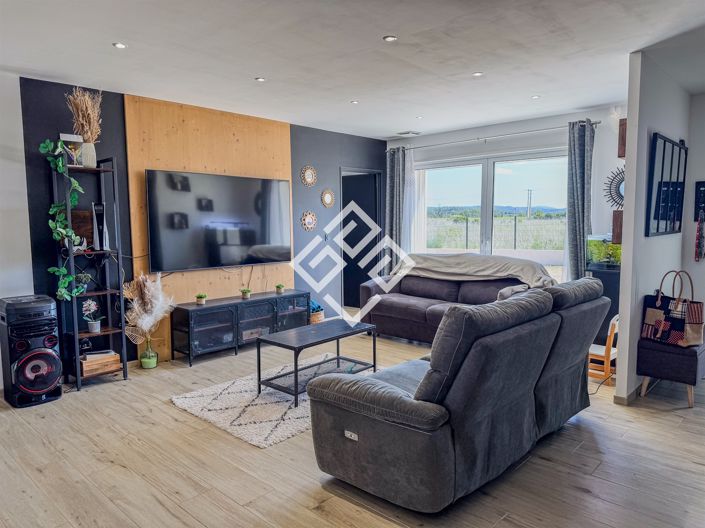 Image No.8-3 Bed House for sale