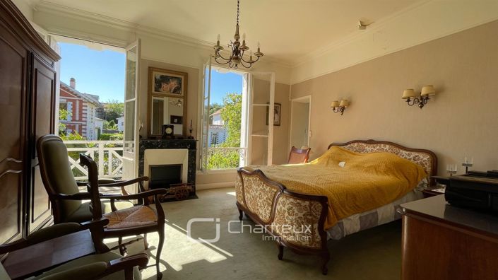 Image No.16-7 Bed House for sale