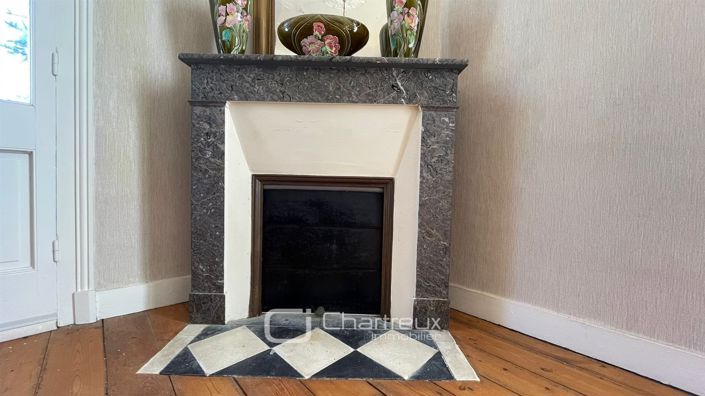 Image No.17-7 Bed House for sale