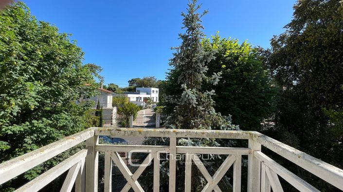 Image No.18-7 Bed House for sale