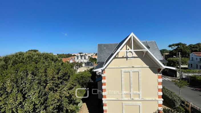 Image No.21-7 Bed House for sale