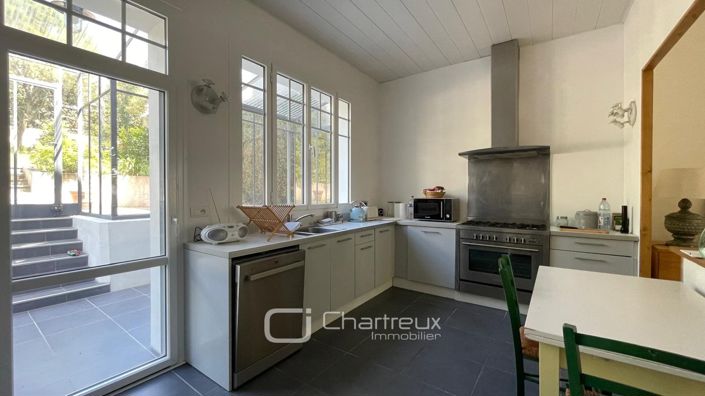Image No.9-3 Bed House for sale
