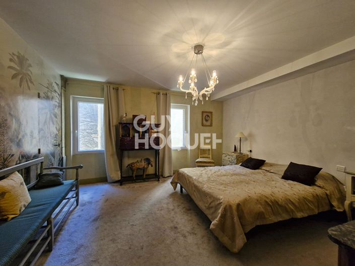 Image No.6-4 Bed House for sale