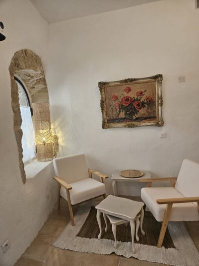 Image No.11-1 Bed House for sale