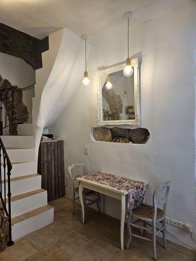 Image No.8-1 Bed House for sale