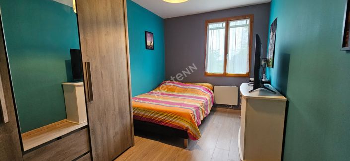 Image No.8-3 Bed House for sale