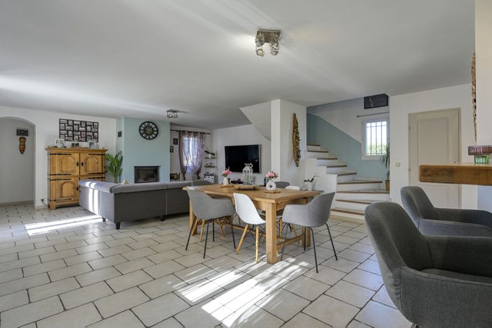 Image No.4-4 Bed House for sale