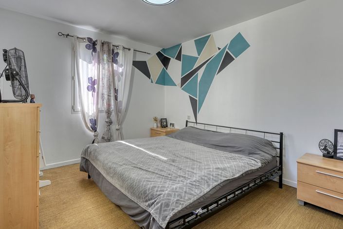 Image No.9-4 Bed House for sale