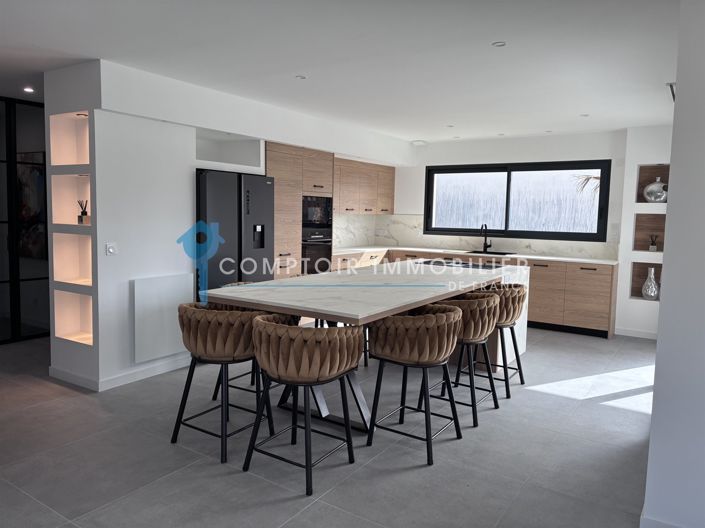 Image No.4-4 Bed House for sale