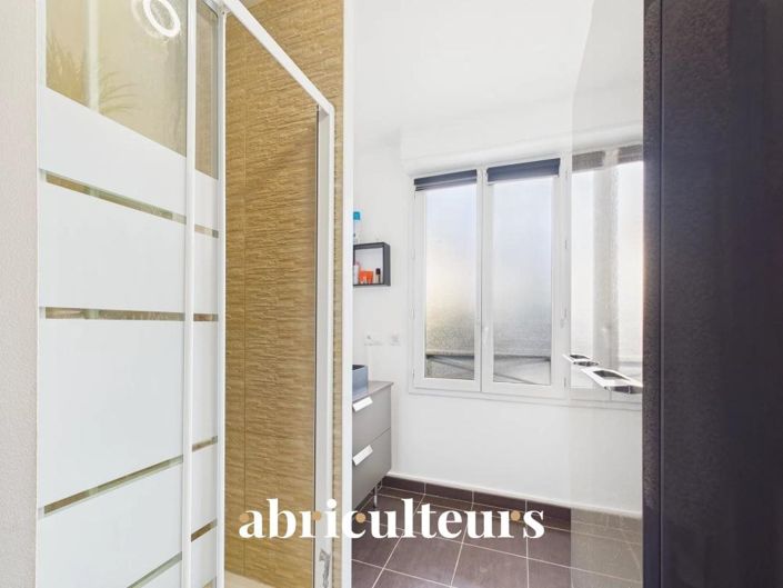 Image No.21-3 Bed House for sale
