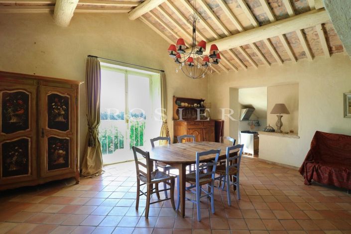 Image No.6-2 Bed House for sale
