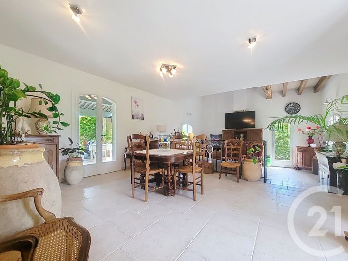 Image No.5-2 Bed House for sale
