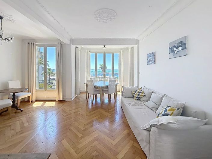 Image No.2-Appartement de 2 chambres à vendre à Nice