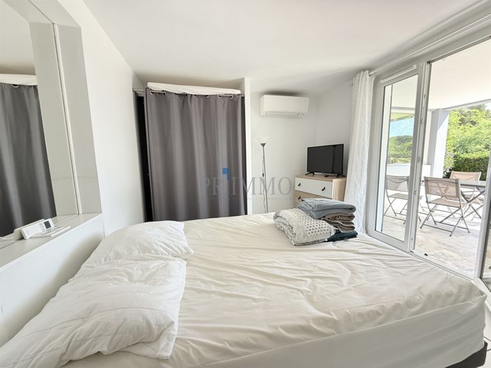 Image No.15-4 Bed House for sale