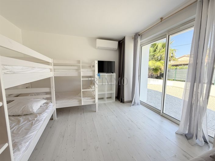 Image No.17-4 Bed House for sale