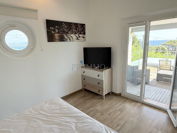 Image No.19-4 Bed House for sale