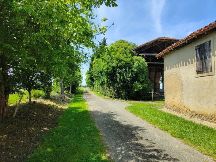 Image No.14-3 Bed House for sale