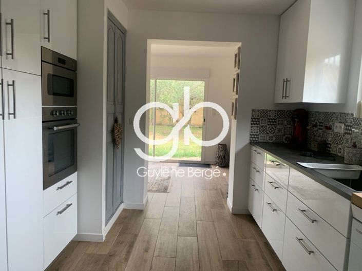 Image No.3-5 Bed House for sale