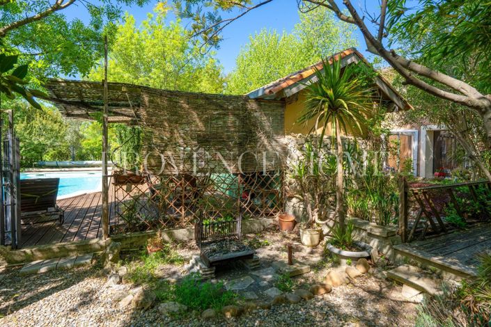 Image No.19-7 Bed House for sale