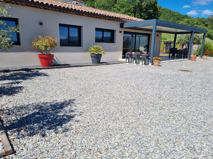 Image No.3-4 Bed House for sale