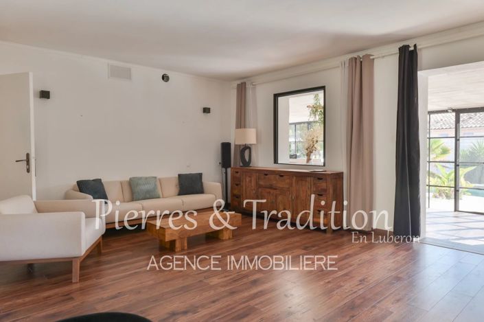 Image No.2-3 Bed House for sale