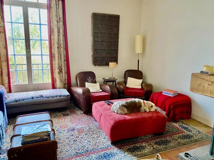 Image No.6-6 Bed House for sale