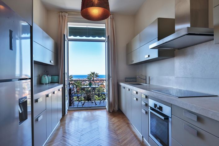 Image No.8-2 Bed Apartment for sale