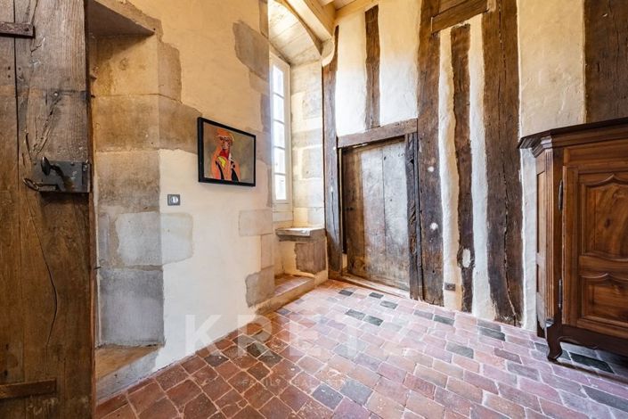 Image No.15-4 Bed House for sale