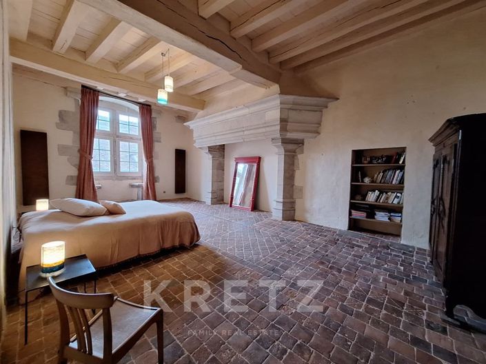 Image No.17-4 Bed House for sale