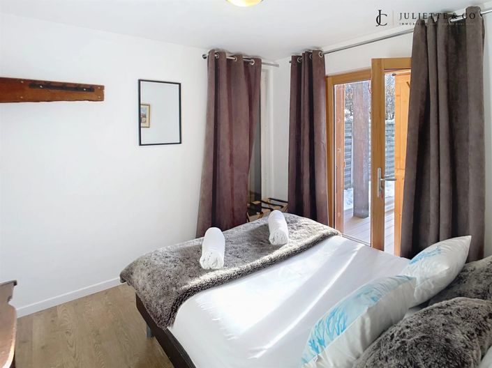 Image No.5-8 Bed House for sale
